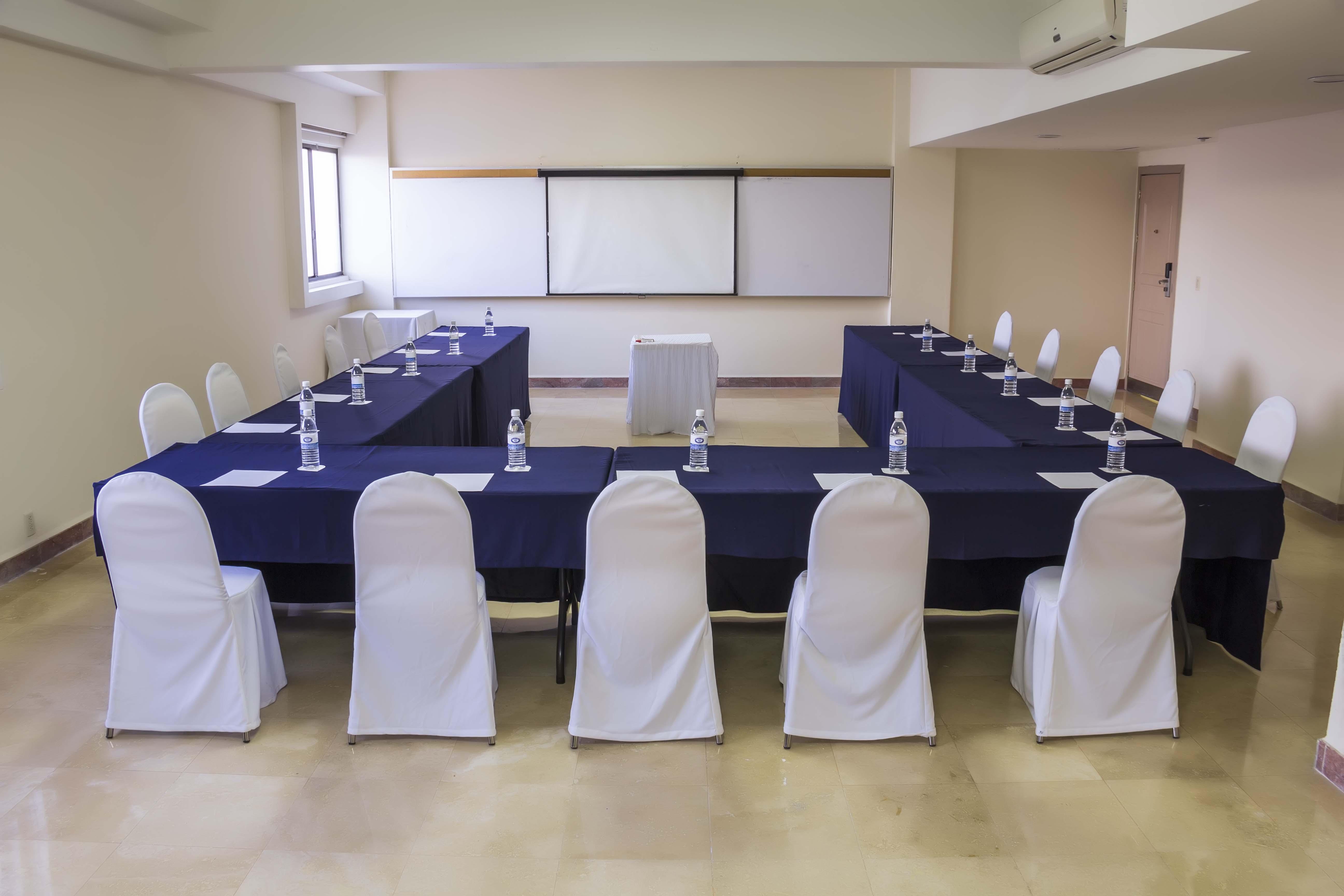 Imperio De Angeles Executive Leon Poliforum 外观 照片