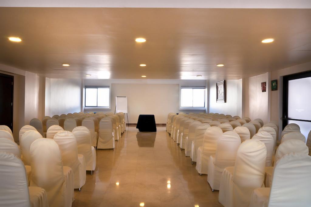Imperio De Angeles Executive Leon Poliforum 外观 照片