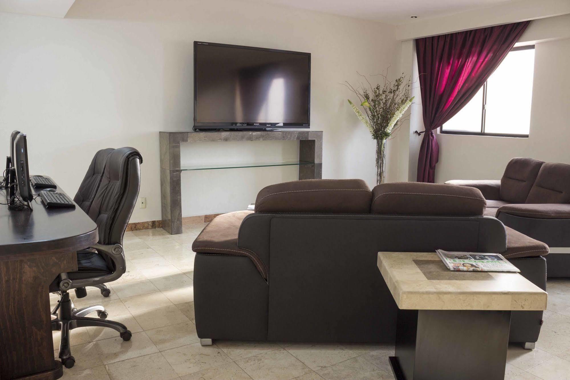Imperio De Angeles Executive Leon Poliforum 外观 照片