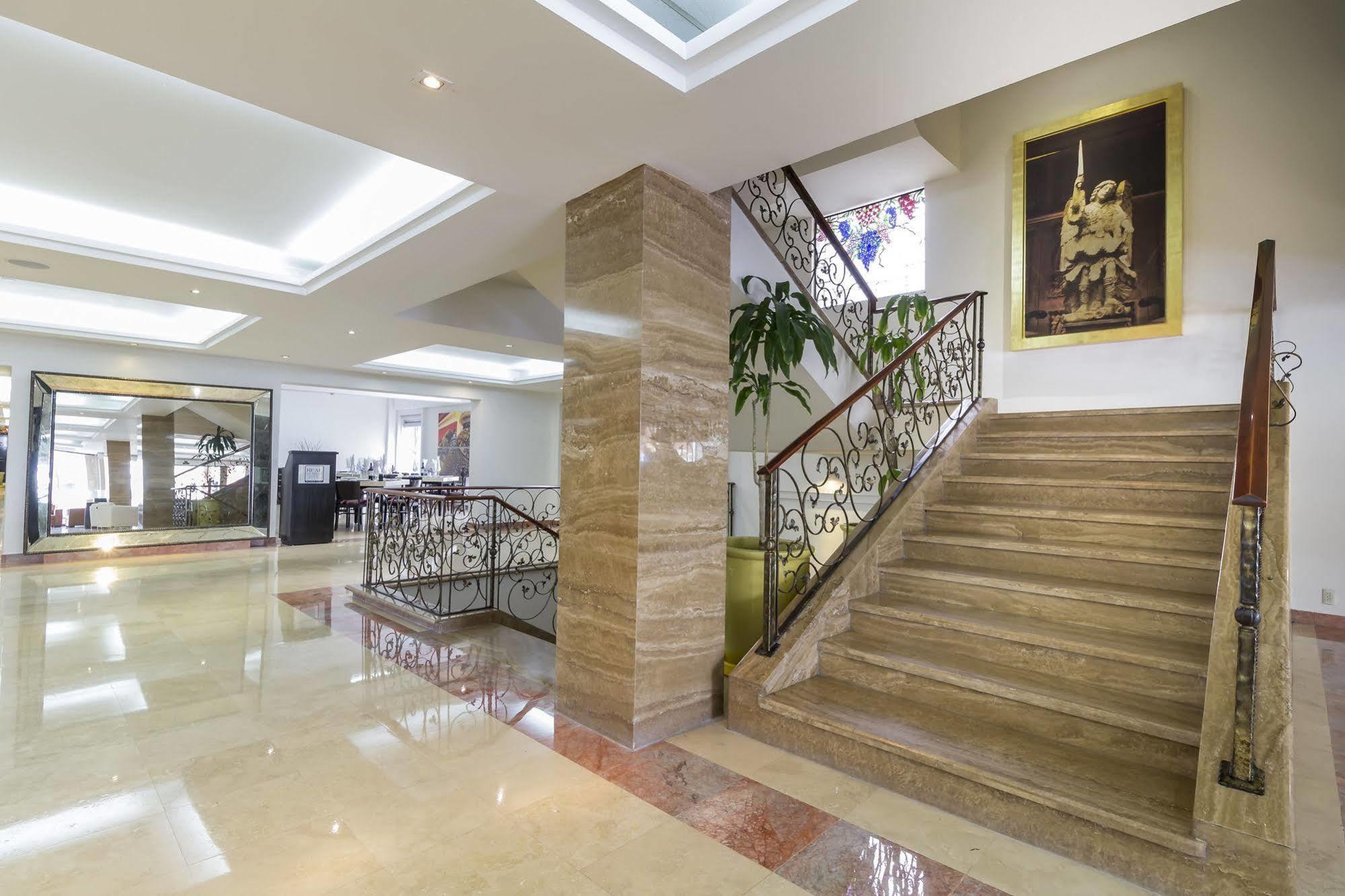 Imperio De Angeles Executive Leon Poliforum 外观 照片
